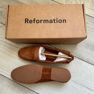 Reformation Kyla Boat shoes 5.5. Brown suede